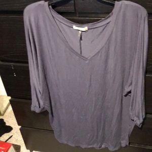 Super soft FreeBird v-neck 3/4 sleeve